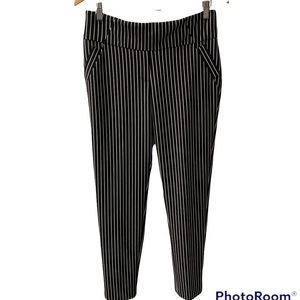 🏷️ SOHO Apparel Black White Pinstripe Stretch Pants M 90’s Y2K